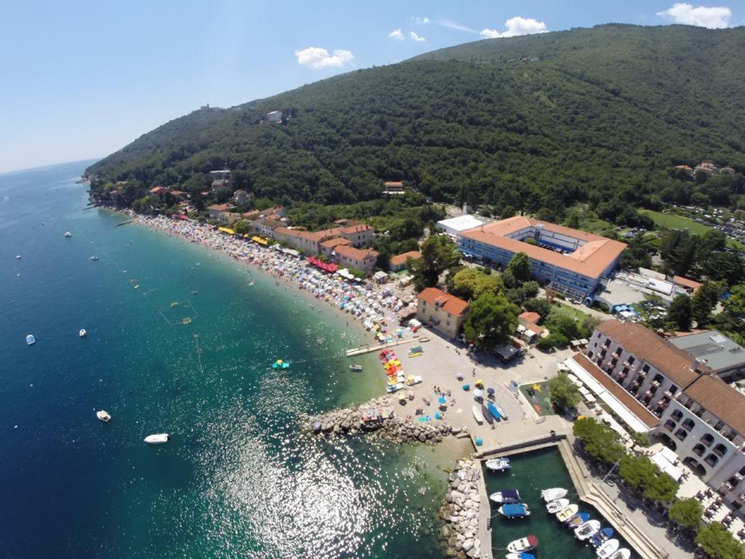 Apartments Near The Beach, With Terraces And Seaview At House B. Mošćenička Draga Dış mekan fotoğraf