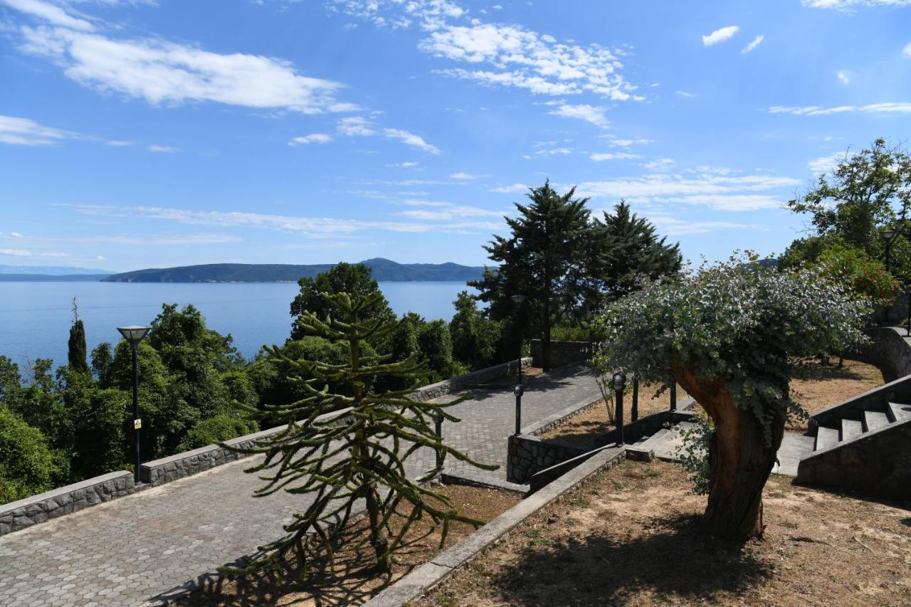 Apartments Near The Beach, With Terraces And Seaview At House B. Mošćenička Draga Dış mekan fotoğraf