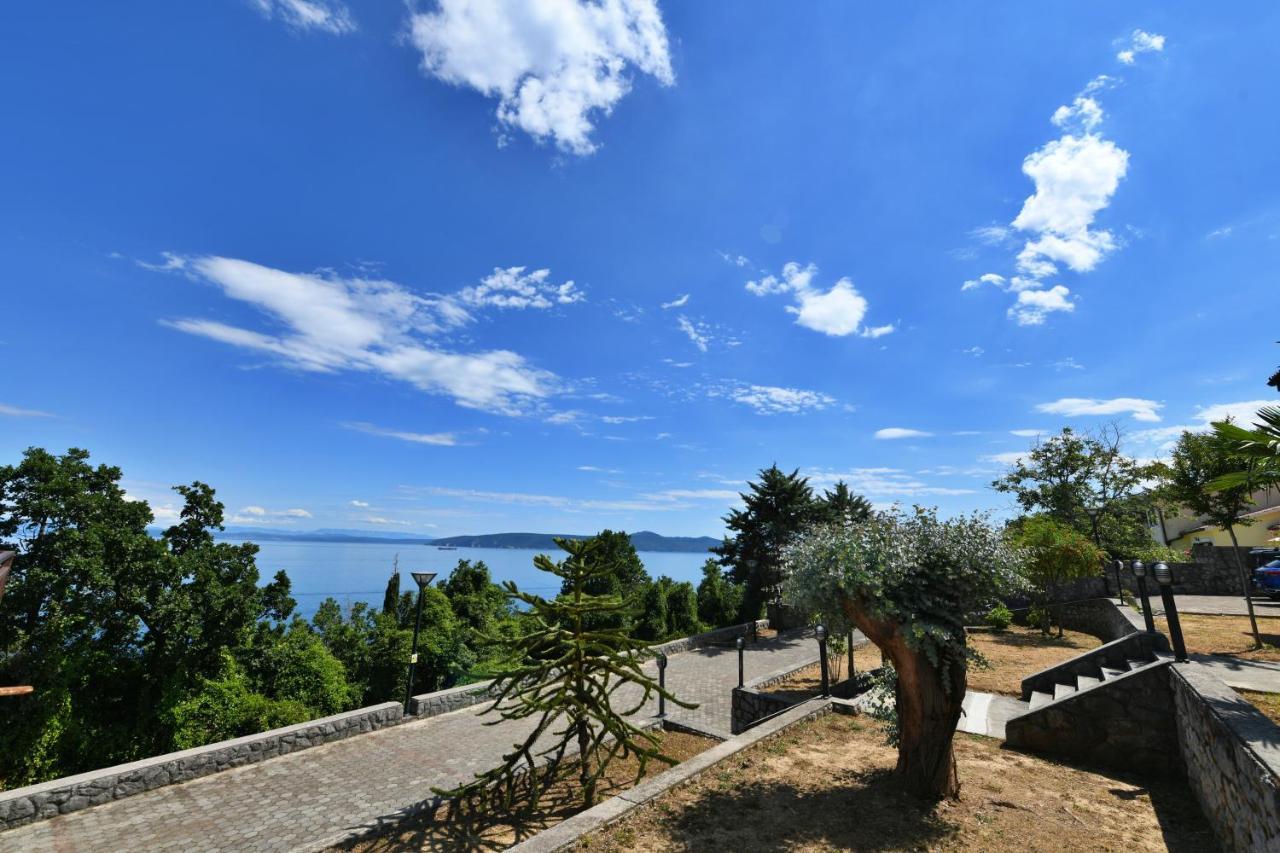 Apartments Near The Beach, With Terraces And Seaview At House B. Mošćenička Draga Dış mekan fotoğraf