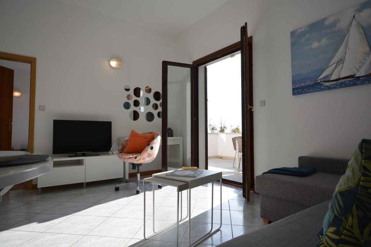 Apartments Near The Beach, With Terraces And Seaview At House B. Mošćenička Draga Dış mekan fotoğraf