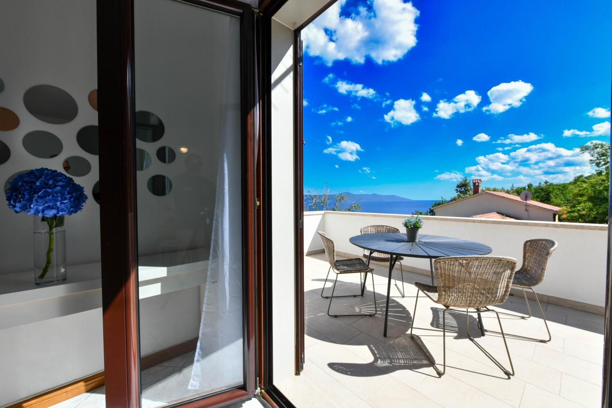 Apartments Near The Beach, With Terraces And Seaview At House B. Mošćenička Draga Dış mekan fotoğraf